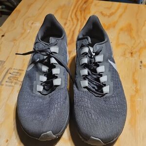 Men's Gray Athletic Shoes